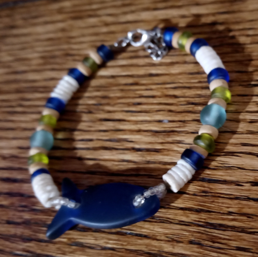 Multi-color Beaded Fish Bracelet